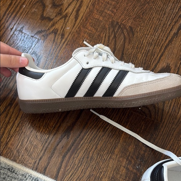 Adidas White and Black Sneakers Classic Low-Top Design - Picture 3 of 4